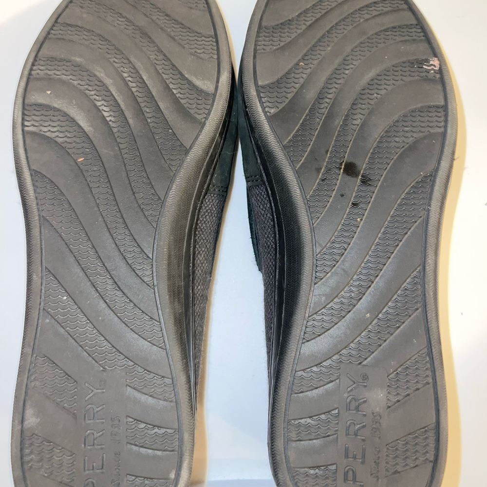 Preowned black woman Sperry shoes - Picture 4 of 5